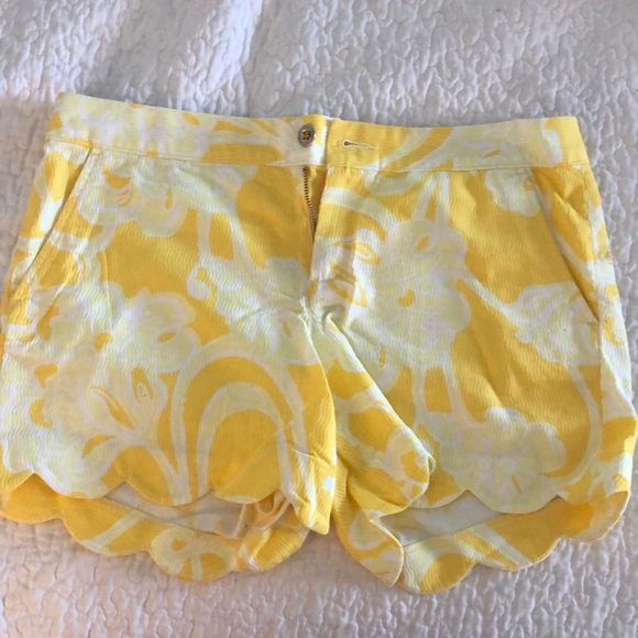 Lilly Pulitzer Buttercup Short Size 6 - Picture 1 of 4